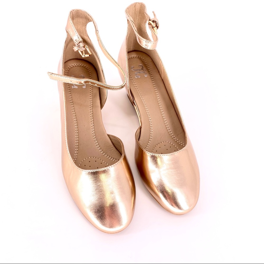 Journee Collection Seely Women's Wedge Pumps